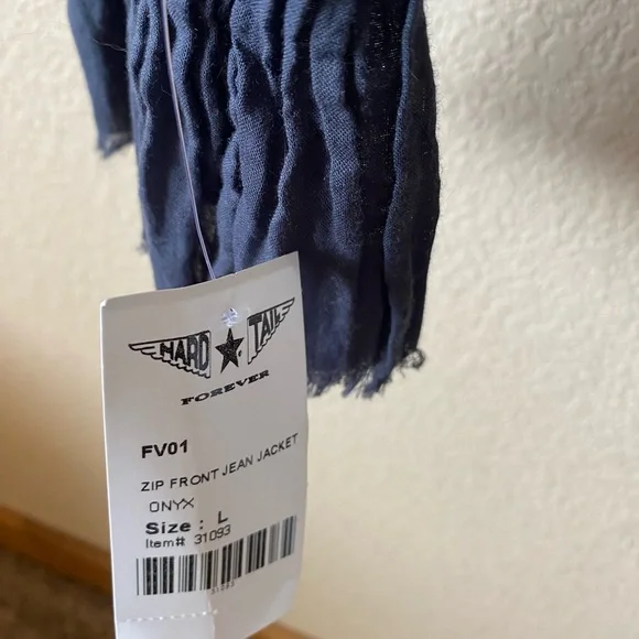 Levi's Women's Black Frayed Denim Jacket - Picture 3 of 3